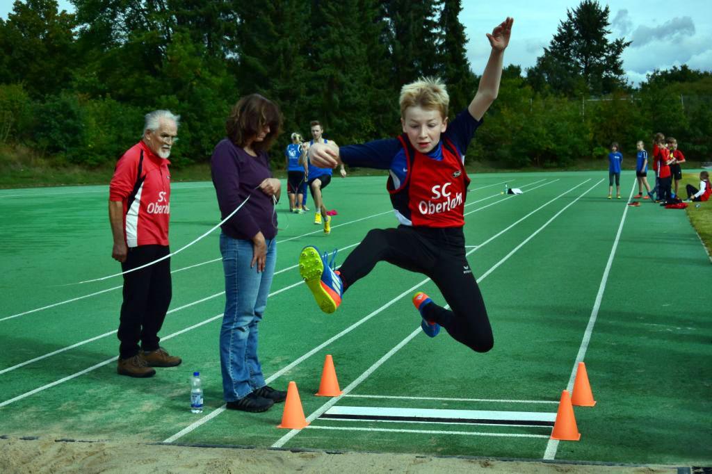 2015 09 29 Herbstspringen in Löhnberg 052 Tim Riedl, Platz 1 der Klasse M11