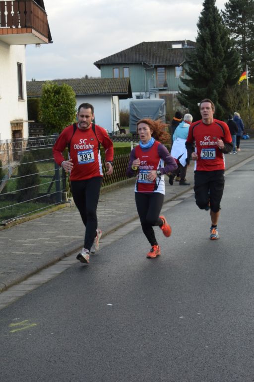 06_2015 11 28 Dorflauf in Villmar, 10 Km-Kreis-M, SCO-Vereins-M. 063 Das SCO-Dreiergespann Norbert,Madeleine und Udo
