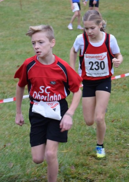 2015 11 07 Westerwald Cross Mengerskirchen 026 Lennart Hautze und Charlotte Müller Eingangs der 2. Runde